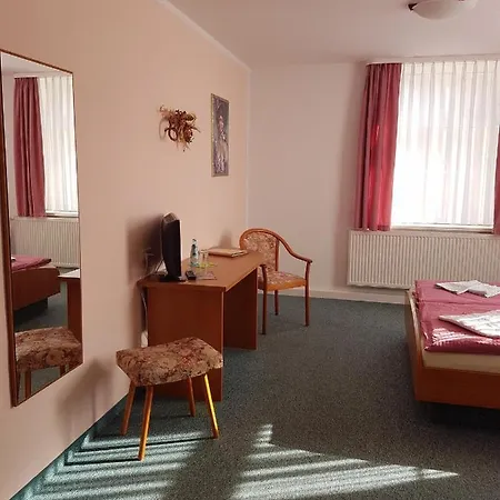 Gasthaus Zur Rosenaue Мини-отель *