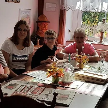 Gasthaus Zur Rosenaue Мини-отель *